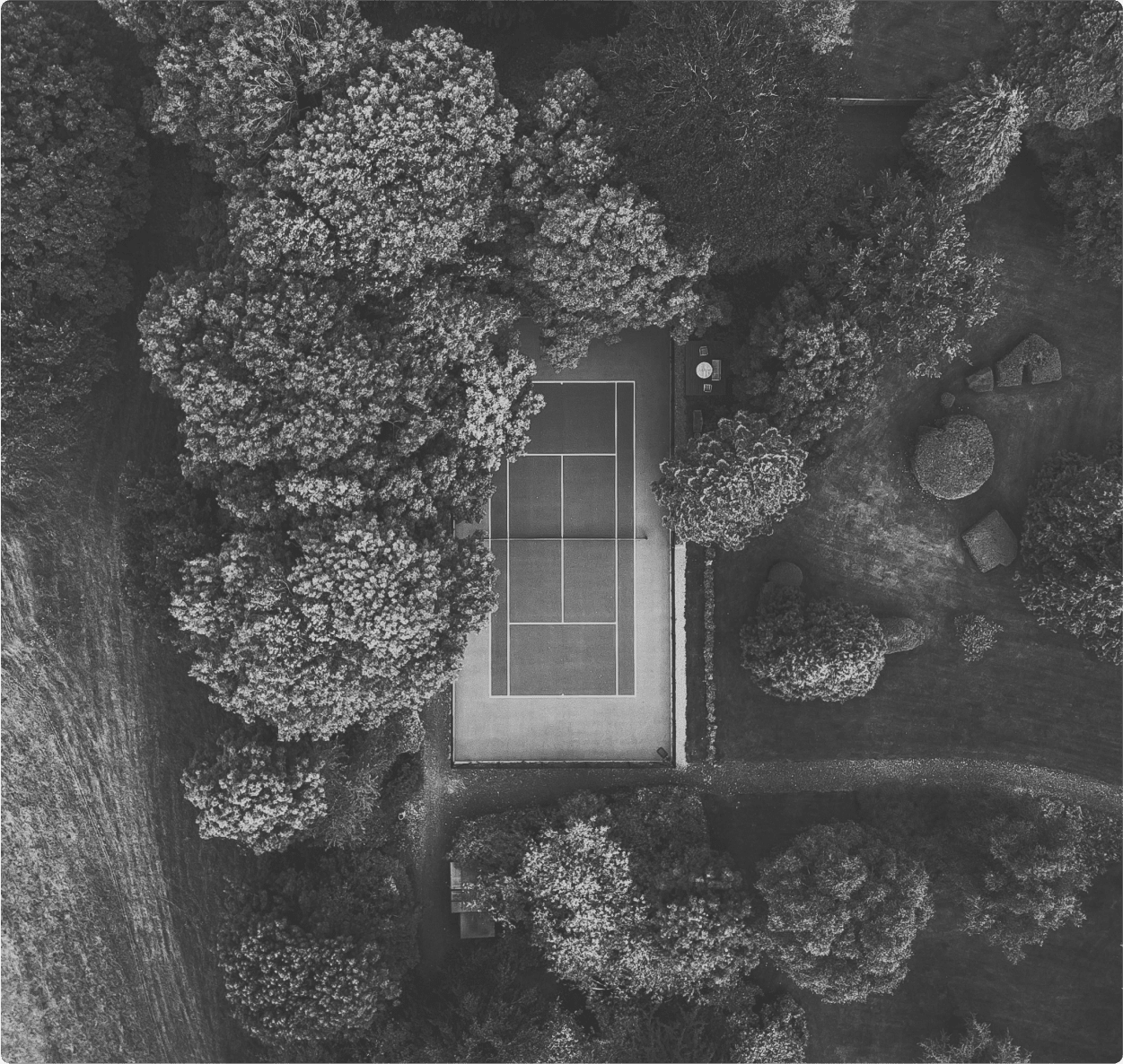 Vue aérienne d'un terrain de tennis