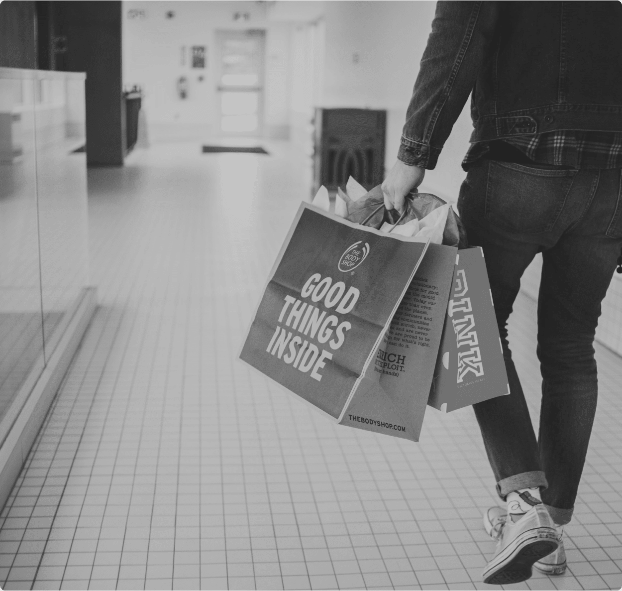 Une personne qui à fait les magasins