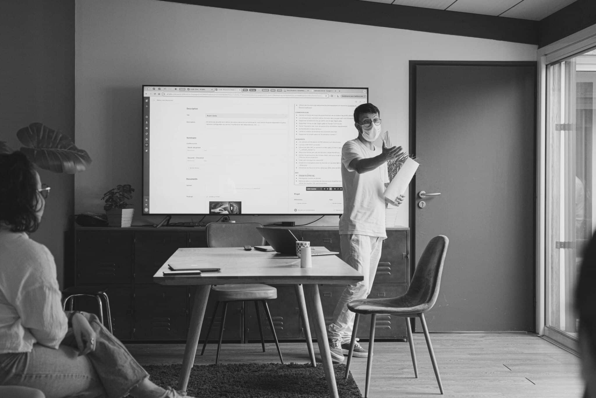 Tony Faria-Fernandes en présentation